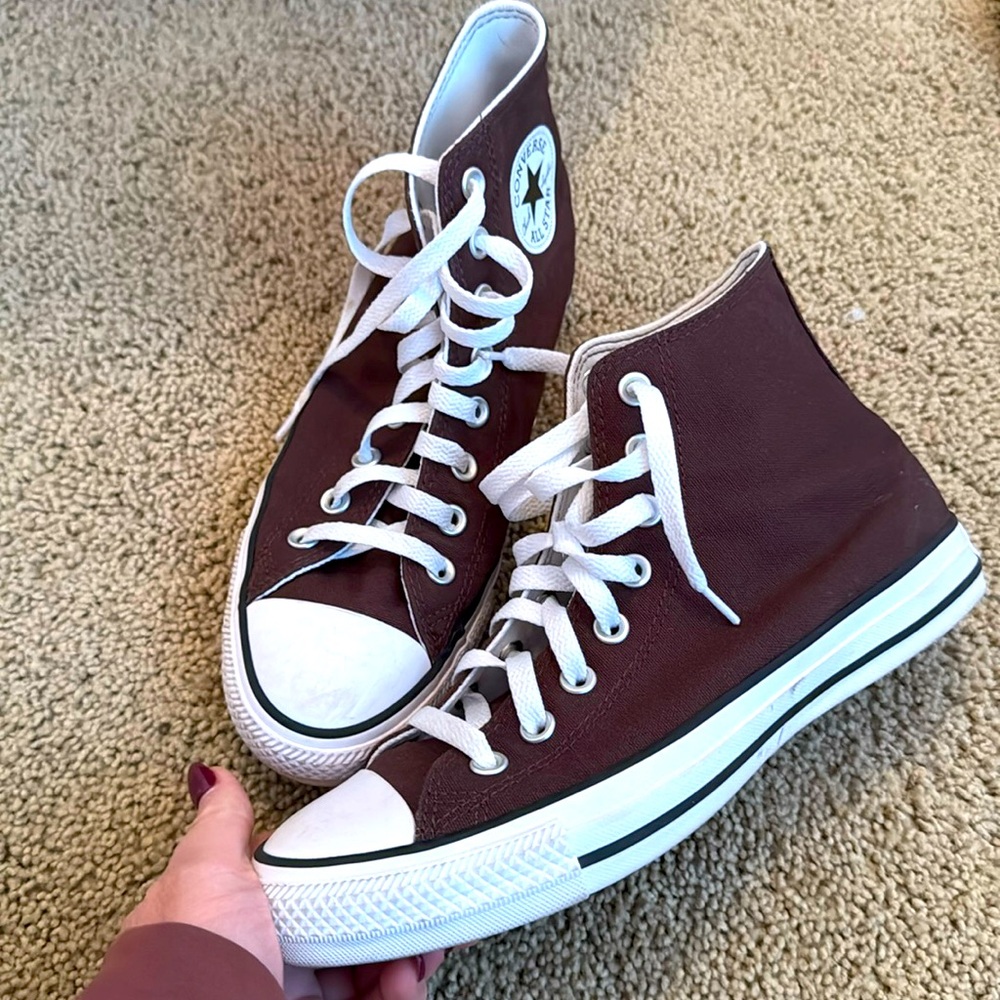 Brown Converse Chuck Taylor’s Sz 9